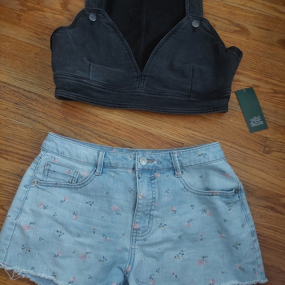 wild fable Tops - Wild Fable Charcoal Denim Crop Top Sz M W/ Denim Floral Cut Off SHORTS Sz 6 (D)